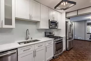 9539 Lorel Ave, Skokie, IL 60077 - Photo 10