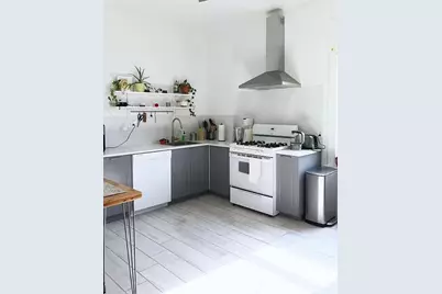 3229 W Dickens Avenue, Chicago, IL 60647 - Photo 2