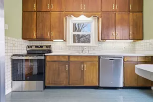 907 S Fell Ave, Normal, IL 61761 - Photo 12