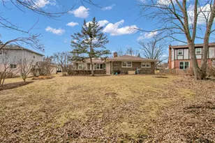 1040 E Grissom Dr, Palatine, IL 60074 - Photo 30
