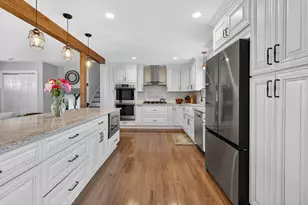 16319 Evergreen Dr, Tinley Park, IL 60477 - Photo 10