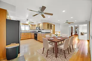 2606 W Walter Zimny Dr, Posen, IL 60469 - Photo 8