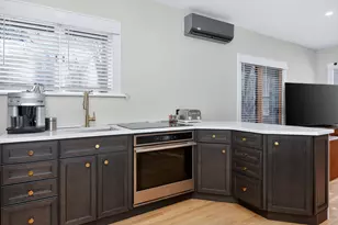 24 S Huffman St, Naperville, IL 60540 - Photo 6