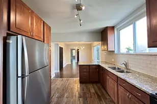 2617 W Rascher Ave, Chicago, IL 60625 - Photo 4