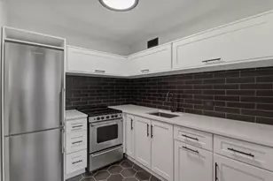 1030 N State St, Chicago, IL 60610 - Photo 10