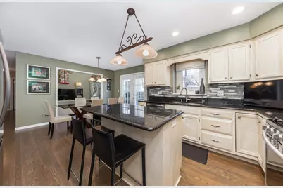 2347 Wilmington Court, Naperville, IL 60565 - Photo 16
