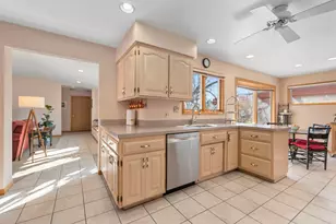 18515 Dundee Ave, Homewood, IL 60430 - Photo 10