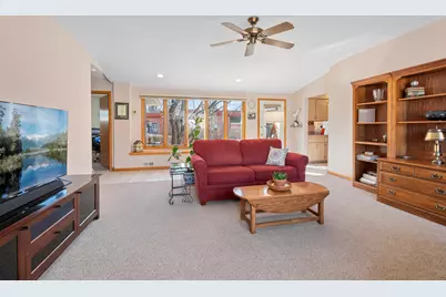 18515 Dundee Avenue, Homewood, IL 60430 - Photo 14