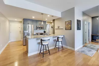 680 N Green Street #702, Chicago, IL 60642 - Photo 2