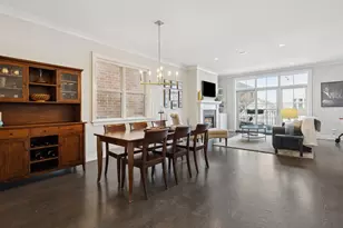 2341 W Roscoe St, Chicago, IL 60618 - Photo 2