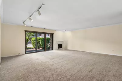 925 Spring Hill Drive #102, Northbrook, IL 60062 - Photo 8