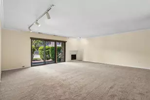 925 Spring Hill Dr, Northbrook, IL 60062 - Photo 8