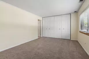 925 Spring Hill Dr, Northbrook, IL 60062 - Photo 14