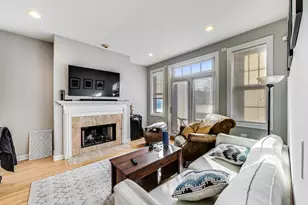 1330 W Fletcher St, Chicago, IL 60657 - Photo 8