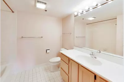 308 Happ Road #201, Northfield, IL 60093 - Photo 30