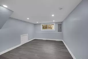 5924 El Morro Ln, Oak Forest, IL 60452 - Photo 12