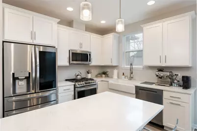 40 Woodmoor Court, Lombard, IL 60148 - Photo 4