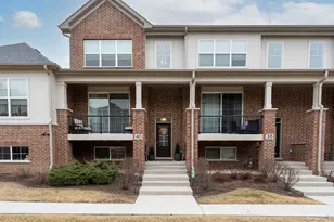 40 Woodmoor Ct, Lombard, IL 60148 - Photo 2