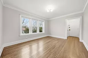 6938 N Campbell Ave, Chicago, IL 60645 - Photo 4