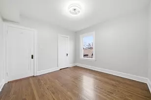 6938 N Campbell Ave, Chicago, IL 60645 - Photo 8