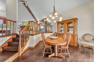 5N411 Harvest Ln, Saint Charles, IL 60175 - Photo 8