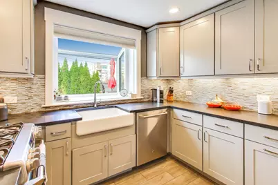 4222 N Claremont Avenue, Chicago, IL 60618 - Photo 8