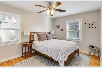 4222 N Claremont Avenue, Chicago, IL 60618 - Photo 10