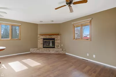 409 Kensington Drive, McHenry, IL 60050 - Photo 10