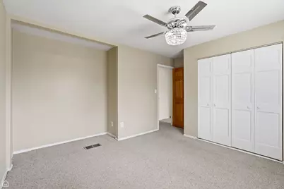 409 Kensington Drive, McHenry, IL 60050 - Photo 14