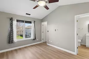 2912 White Thorn Cir, Naperville, IL 60564 - Photo 12