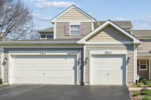 2912 White Thorn Cir, Naperville, IL 60564 - Photo 1