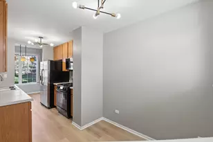 2912 White Thorn Cir, Naperville, IL 60564 - Photo 6