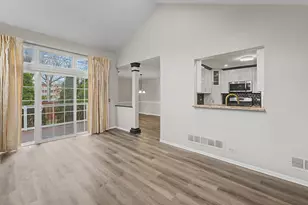 1903 N Evergreen Ave, Arlington Heights, IL 60004 - Photo 14