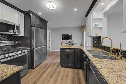 1903 N Evergreen Avenue, Arlington Heights, IL 60004 - Photo 8