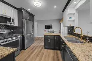 1903 N Evergreen Ave, Arlington Heights, IL 60004 - Photo 8