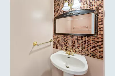 1903 N Evergreen Avenue, Arlington Heights, IL 60004 - Photo 10