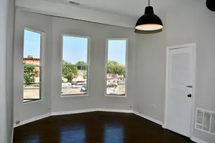 867 E Pershing Rd, Chicago, IL 60653 - Photo 4