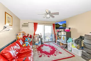 1180 Meadow Ln, Hoffman Estates, IL 60169 - Photo 4