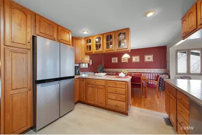 635 Verona Court, Schaumburg, IL 60193 - Photo 8