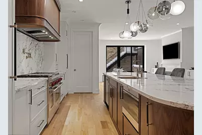 3711 N Magnolia Avenue, Chicago, IL 60613 - Photo 8