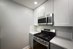 6954 N Sheridan Rd, Chicago, IL 60626 - Photo 4