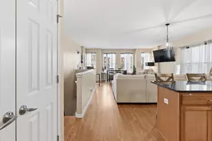 5355 W Galewood Ave, Chicago, IL 60639 - Photo 22