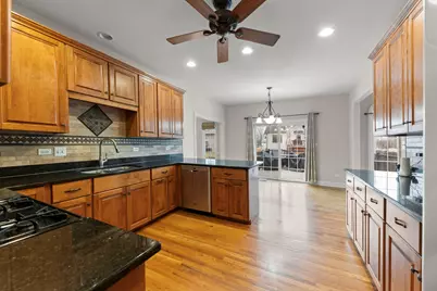 204 Amherst Circle, Oswego, IL 60543 - Photo 6