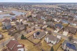 204 Amherst Cir, Oswego, IL 60543 - Photo 40