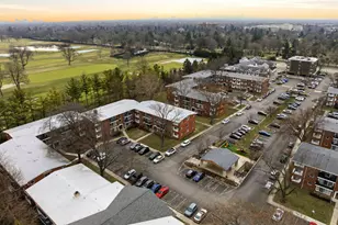 10111 Old Orchard Ct, Skokie, IL 60076 - Photo 18