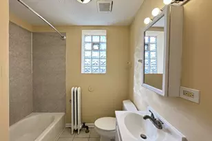 4035 W Gladys Ave, Chicago, IL 60624 - Photo 18