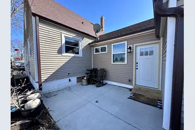 1825 18th Avenue, Sterling, IL 61081 - Photo 4