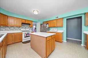 258 Silverado St, Bolingbrook, IL 60490 - Photo 12