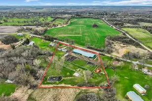 12216 Pleasant Valley Rd, Woodstock, IL 60098 - Photo 10