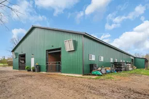 12216 Pleasant Valley Rd, Woodstock, IL 60098 - Photo 2